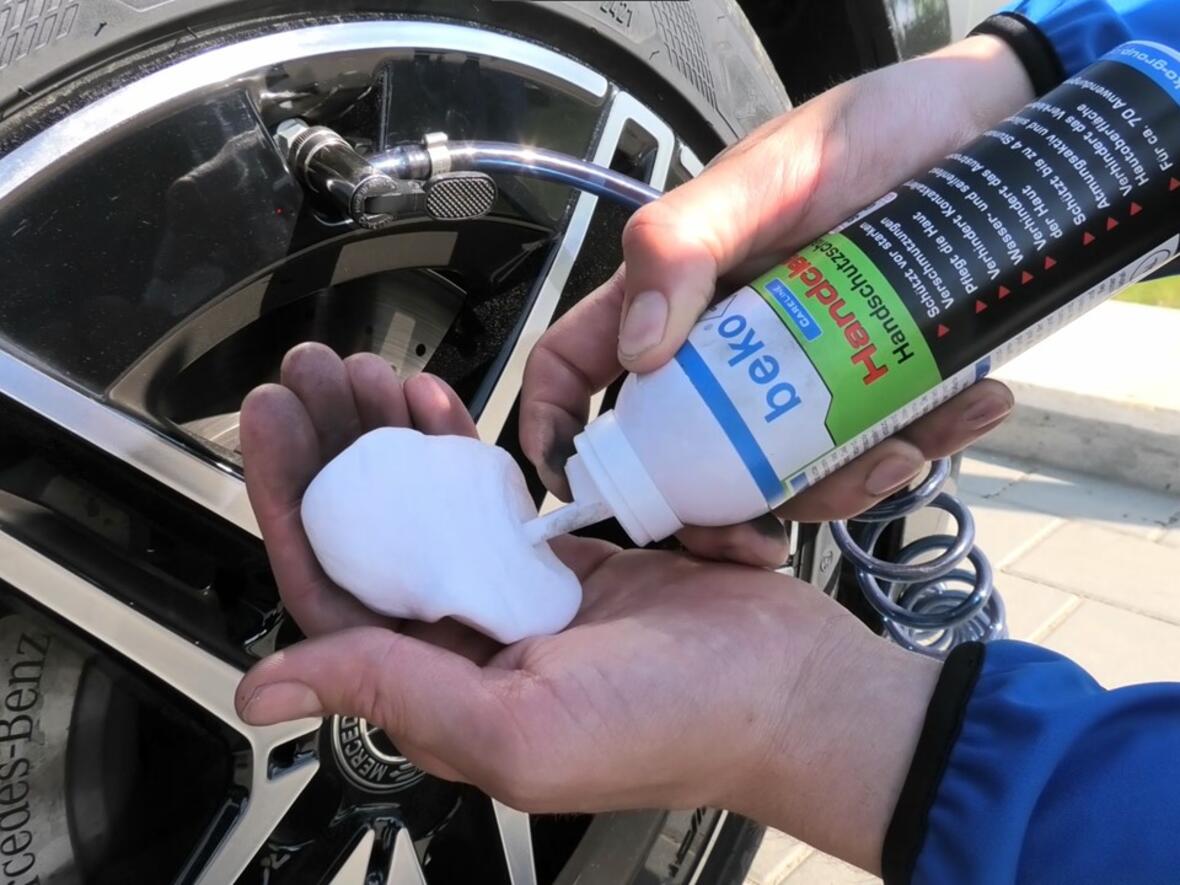 careline-handclean-handschutzschaum